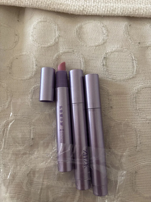 Stylo à Huile pour Ongles 3-en-1 — photo d'un client 6